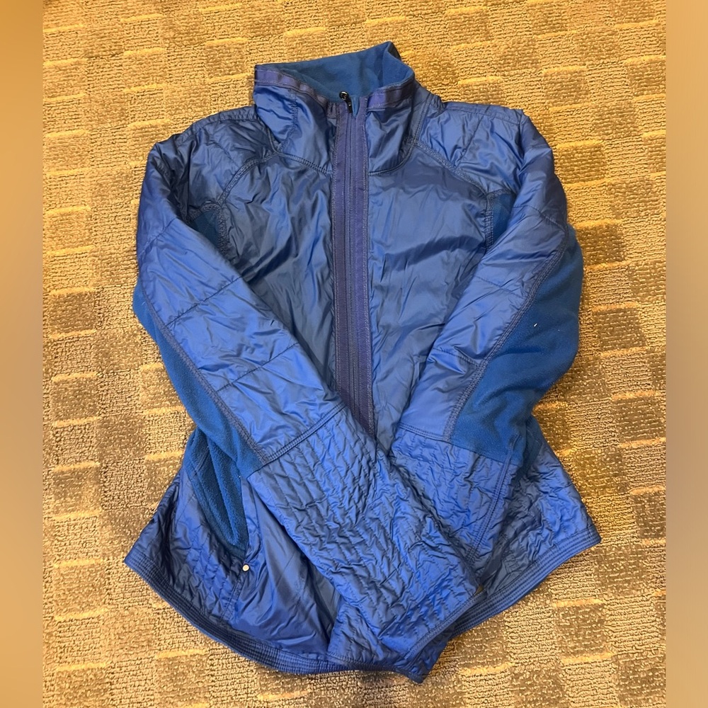 Lululemon blue puff jacket